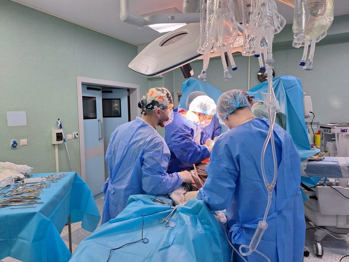 România: peste 4.000 de persoane așteaptă un transplant, iar refuzul familiilor donatoare rămâne un obstacol