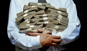România riscă ratingul de țară din cauza bugetului pe 2027, avertizează presa internațională