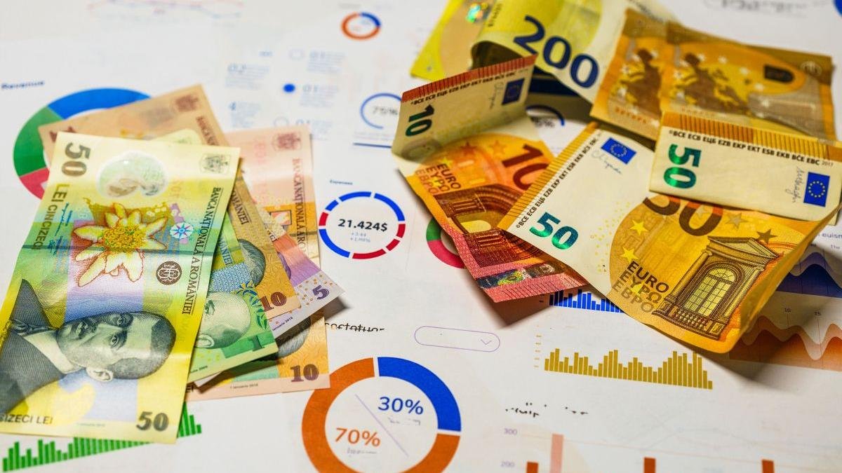 România se împrumută ca să plătească dobânzile, avertizează Adrian Negrescu: rectificarea a câștigat timp
