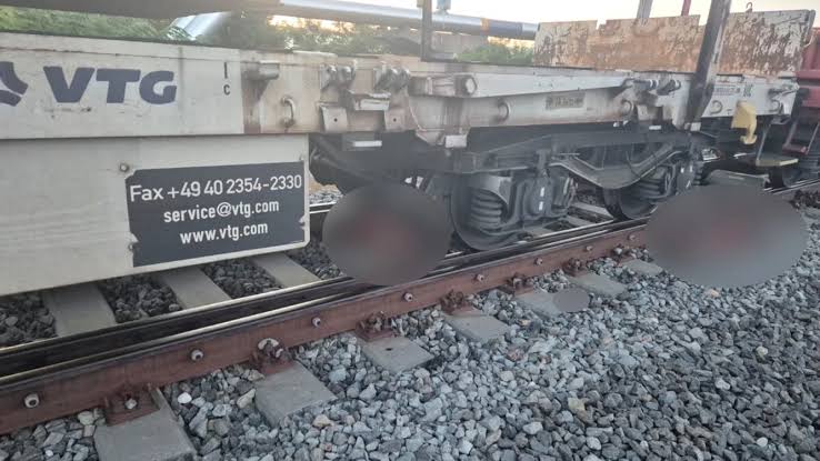 Rușii Munți: tânăr de 27 de ani, mort după ce a fost lovit de tren pe un pod feroviar