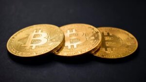 Rusia interzice tranzacțiile directe cu criptomonede între persoane fizice din 1 iulie 2027