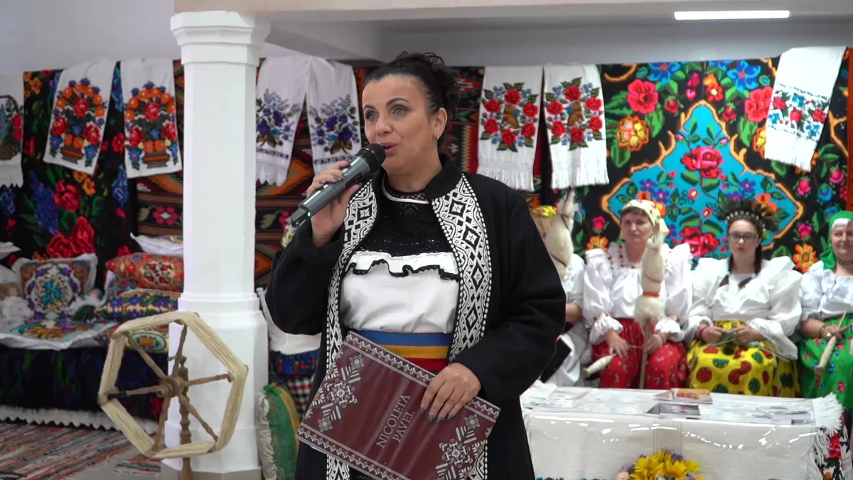Sânmartin, comuna Macea: participanții au semnat dosarul pentru titlul de Tezaur uman viu