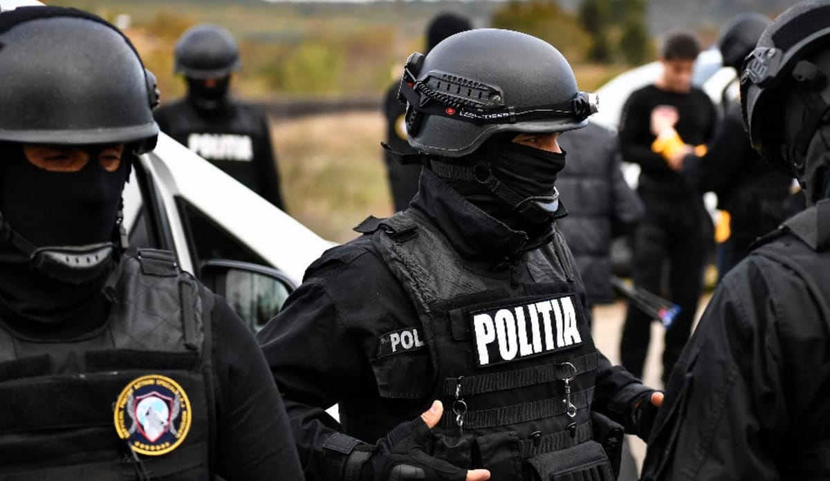 Sânmihaiu Român: bărbat de 48 de ani, reținut din locuință pentru trafic de droguri în Timișoara