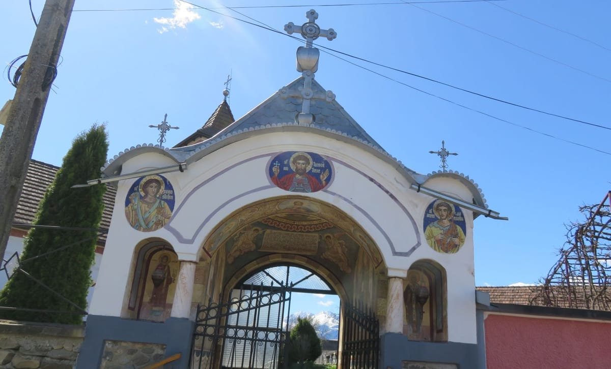 Sâmbăta de Sus investește 30 de milioane de lei în restaurarea a două biserici, cu fonduri europene