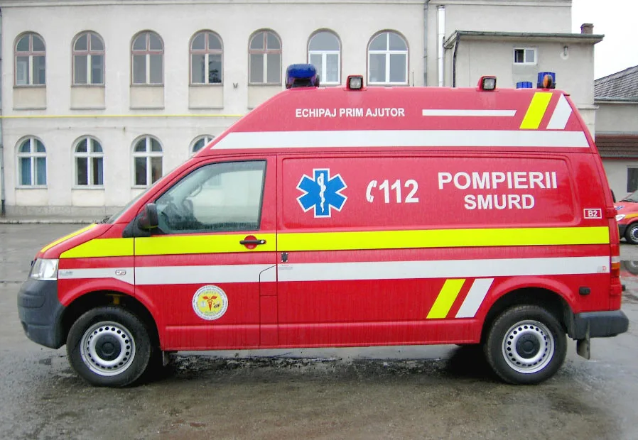 Saschiz, pe E60: accident între un autocamion și un autoturism, cu incendiu și trafic blocat