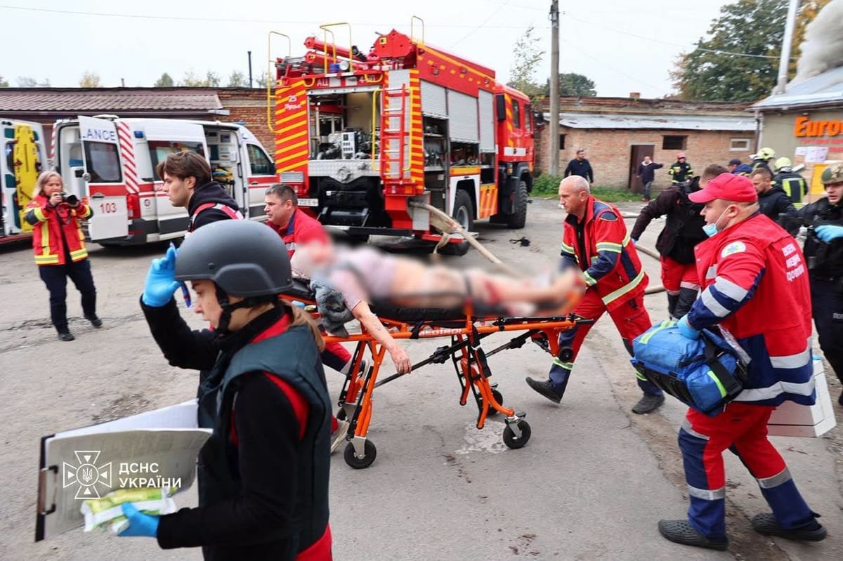 Șase morți după un atac rusesc într-un oraș din Ucraina; 12 persoane sunt rănite, două în stare gravă