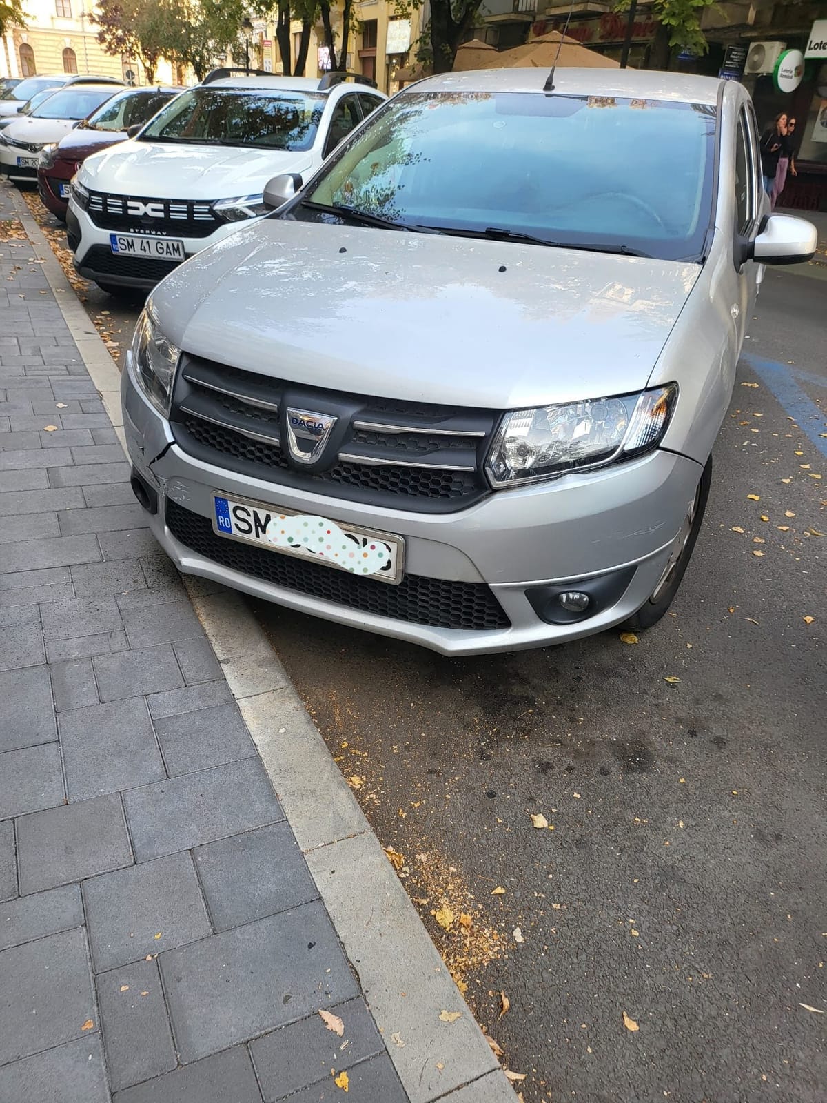 Satu Mare: un bărbat de 64 de ani a intrat cu mașina în peretele unui imobil de pe strada Horea