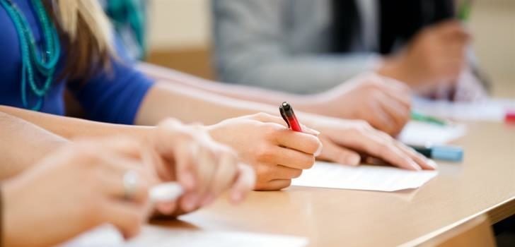 Scandalul de la Iași: studenții cer suspendarea temporară a profesorilor suspectați de abuzuri