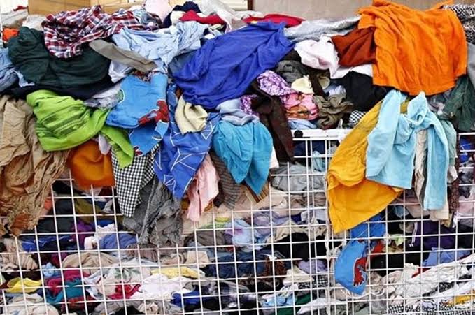 Se colectează deșeurile textile în zona 0 Ghizela