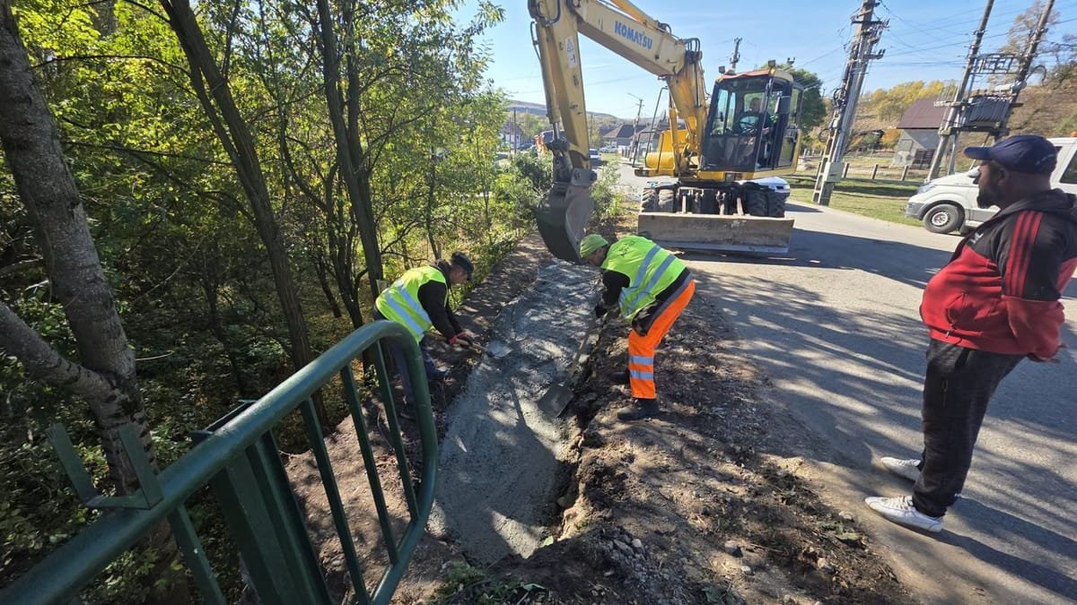 Se lucrează pe drumul județean Giula-Borșa, rută importantă spre Cluj-Napoca
