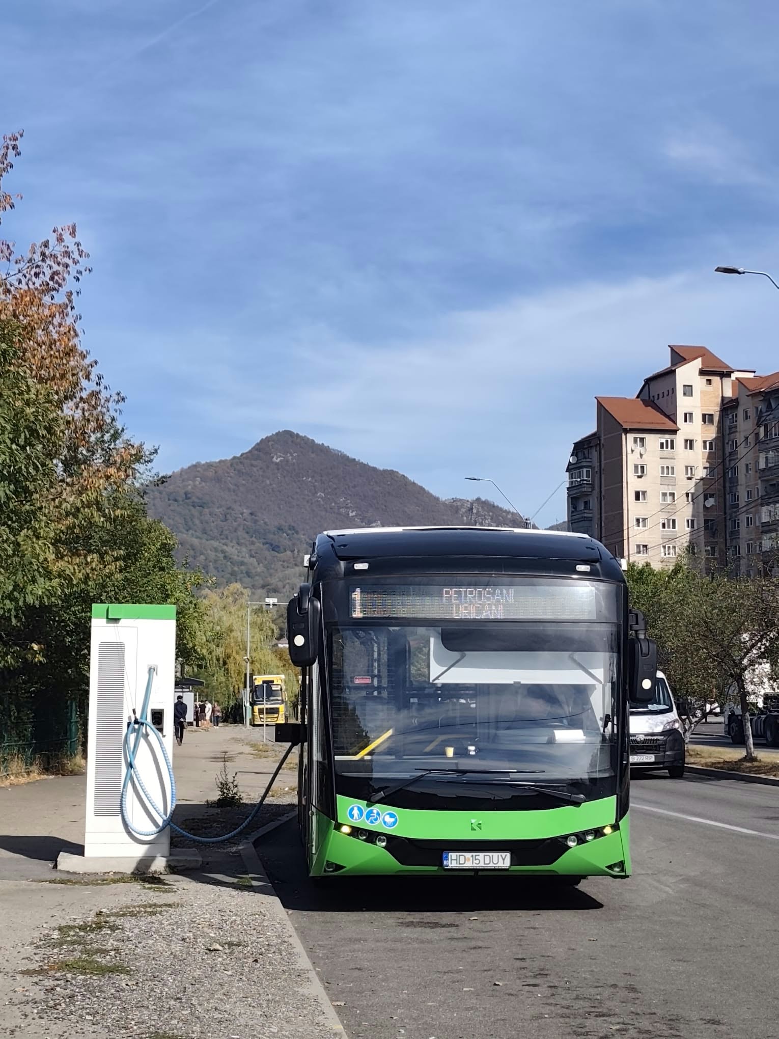 Se schimbă trasee la autobuzele electrice