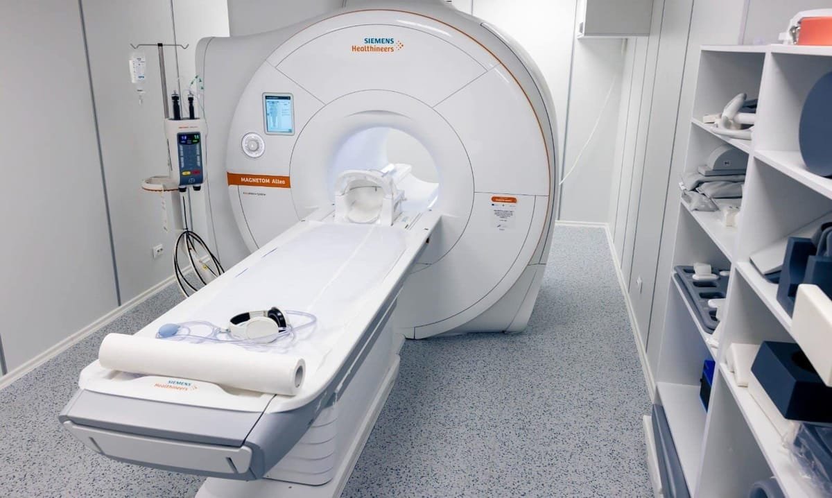 Senatul a adoptat legea care ar permite decontarea tuturor investigațiilor medicale pentru bolile cronice