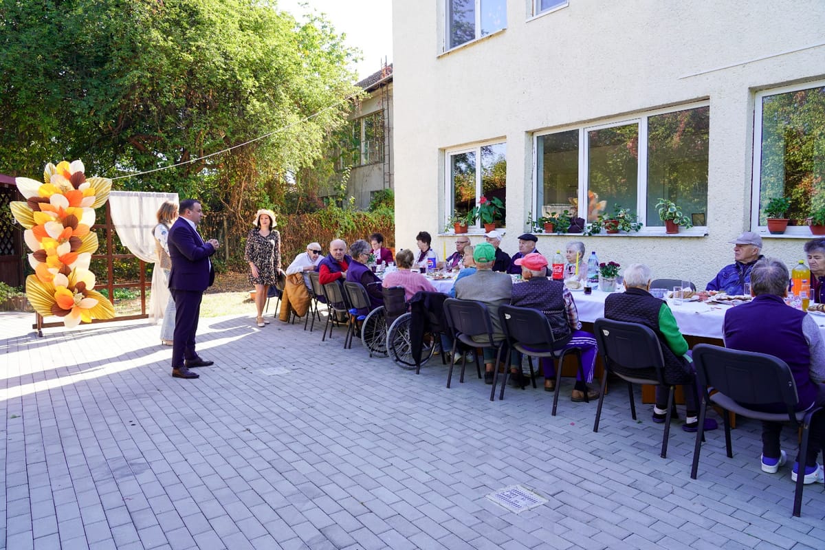 Seniorii din Lugoj, sărbătoriți de Ziua Internațională a Persoanelor Vârstnice