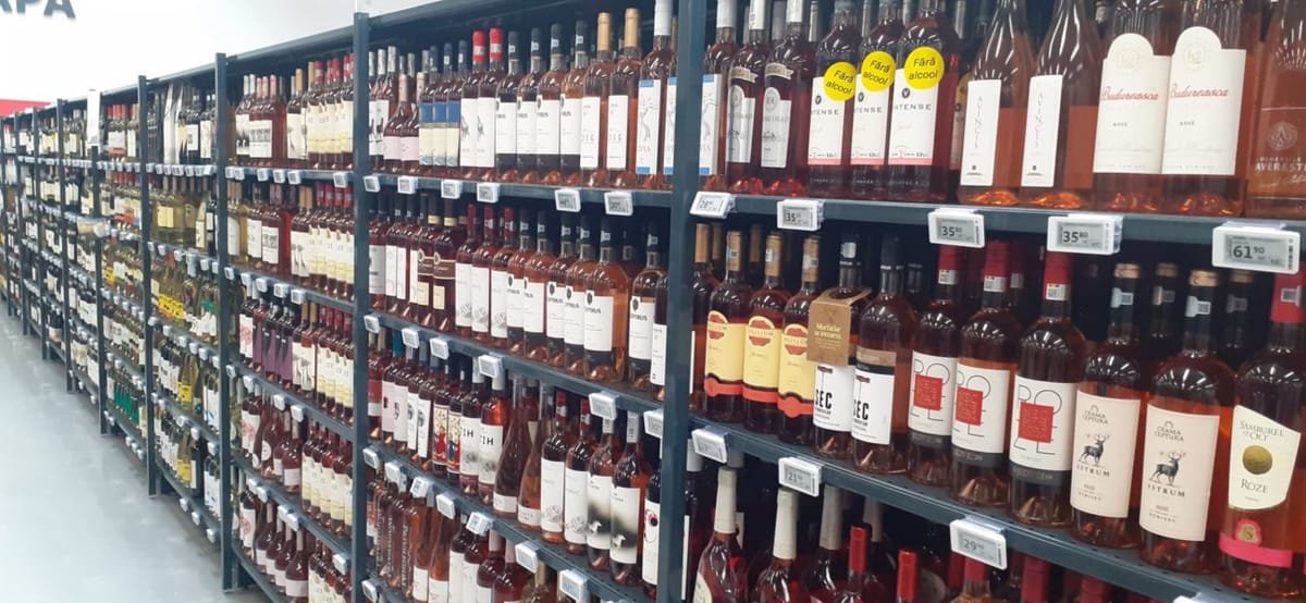 Sfântu Gheorghe: poliția anchetează o petrecere cu băuturi alcoolice la un liceu tehnologic