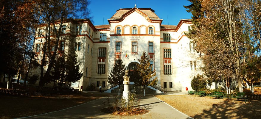 Sfântu Gheorghe: primăria va ataca decizia Tribunalului Cluj în litigiul pentru Colegiul Mihai Viteazul