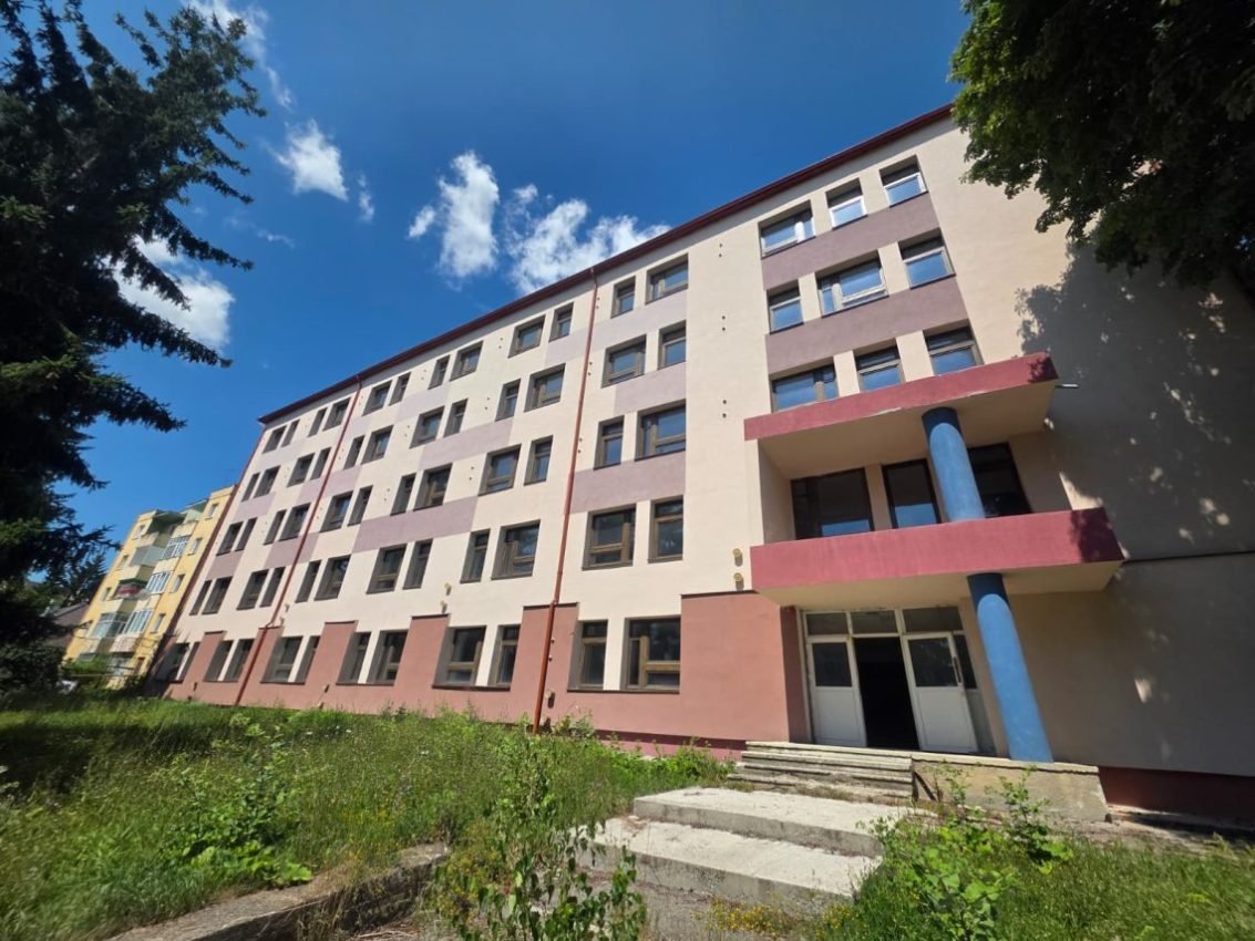 Sfântu Gheorghe: Tribunalul Cluj a respins din nou cererea Primăriei de eliberare a internatului școlar