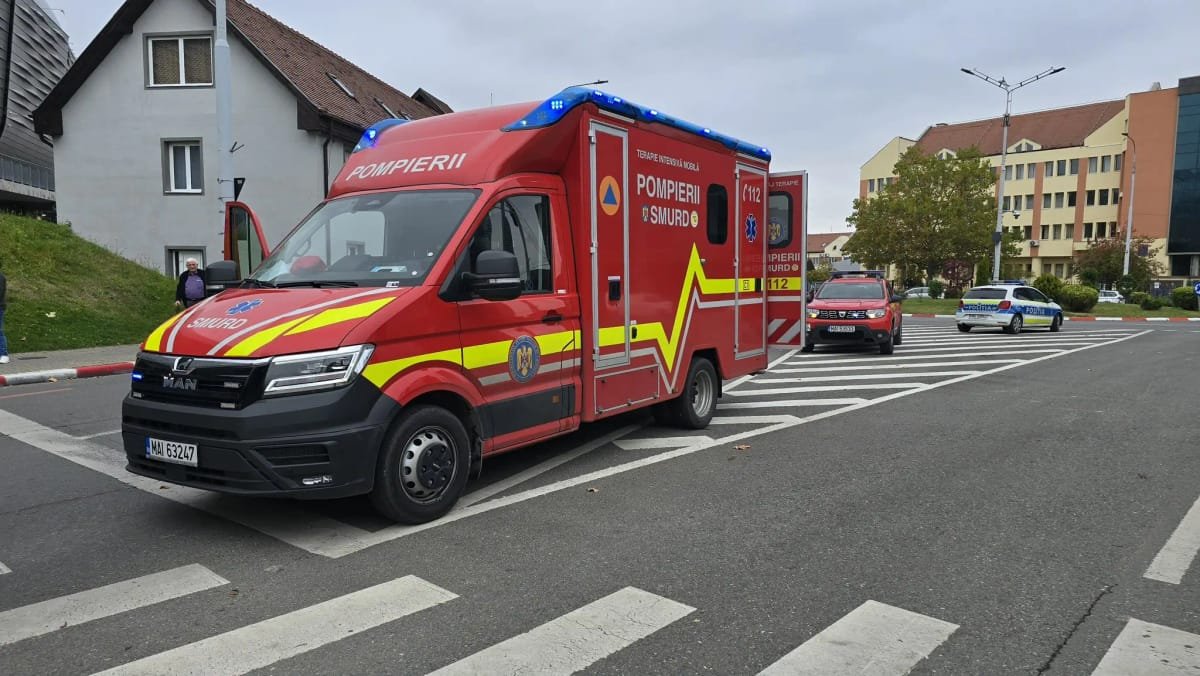 Sibiu: femeie rănită după ce a fost lovită de o mașină pe strada Octavian Goga