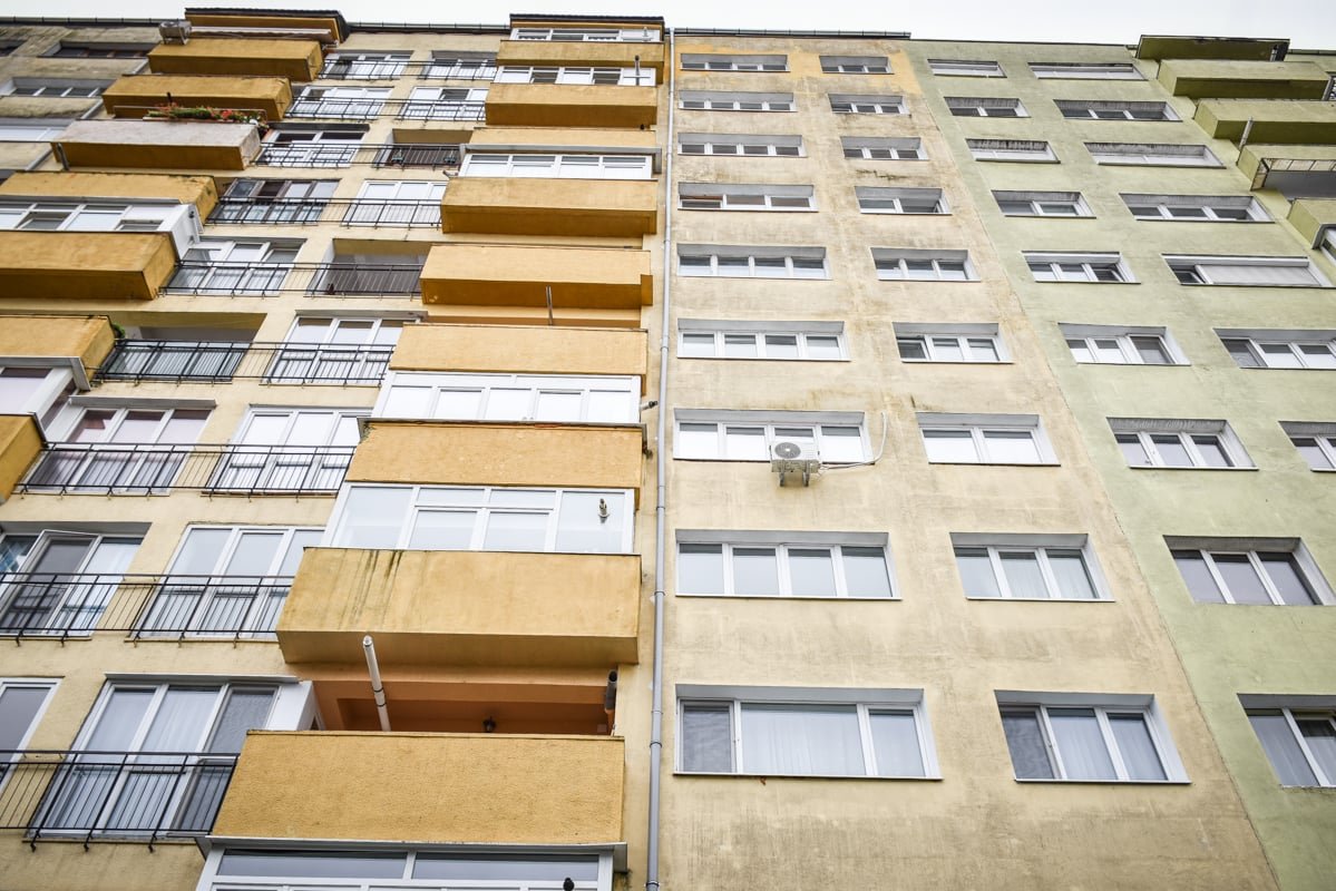 Sibiu: impozit dublu pentru balcoanele închise sau unite fără acte, avertizează administratorii de blocuri