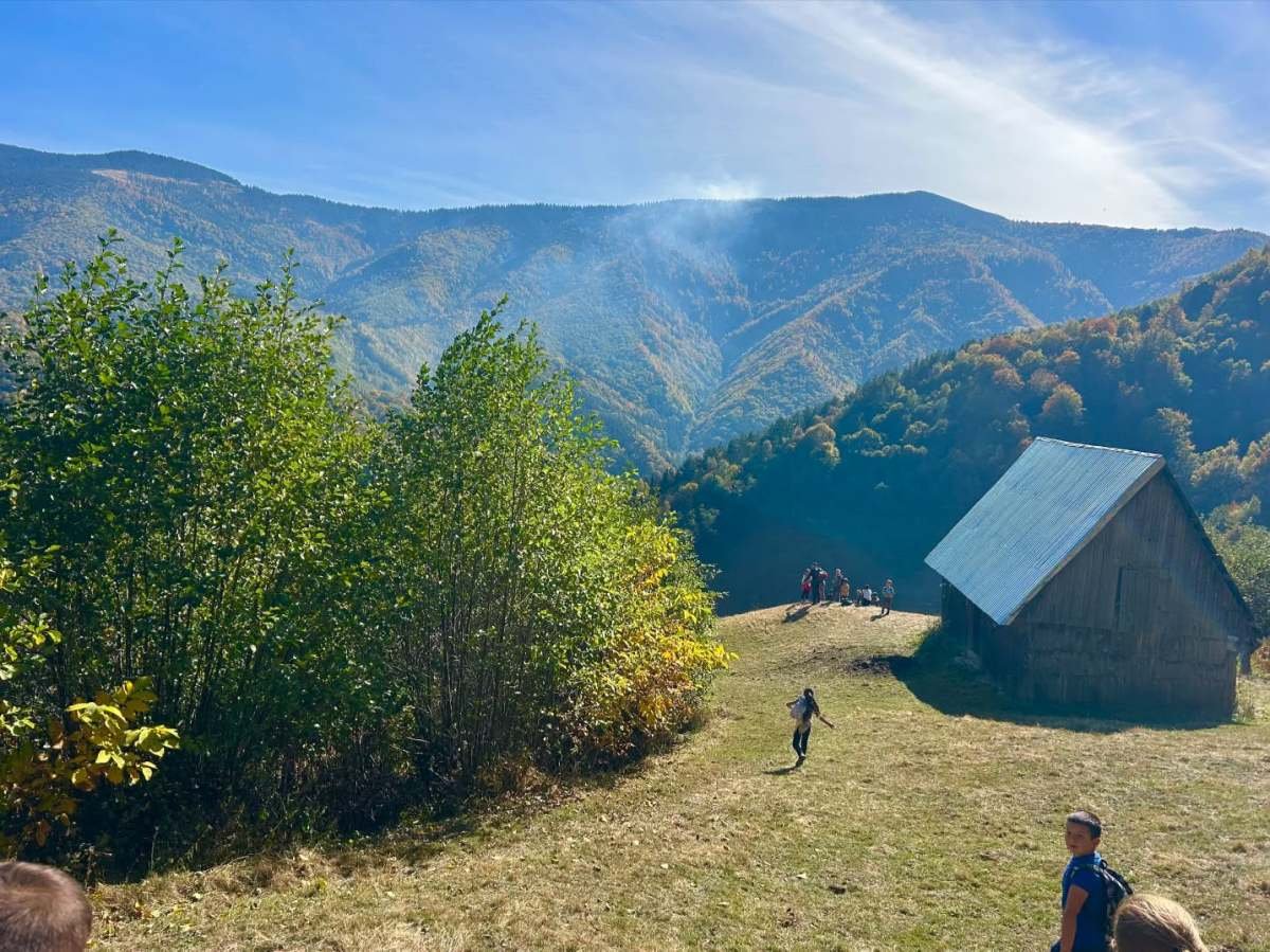 Sibiu: liceenii, invitați la acțiuni de ecologizare și drumeții în natură