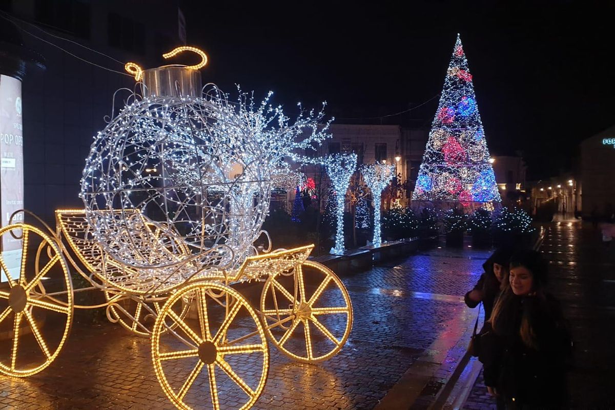 Sibiu și Craiova deschid primele târguri de Crăciun din România pe 13 noiembrie