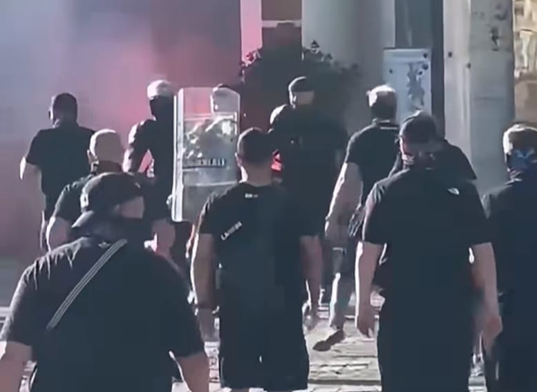 Sibiu: violențe între suporterii CSA Steaua și Politehnica Timișoara, cu trei răniți și 12 amenzi