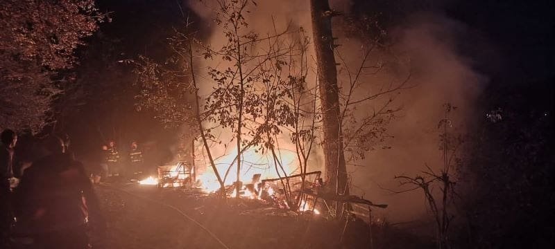 Sighișoara: incendiu la o locuință improvizată