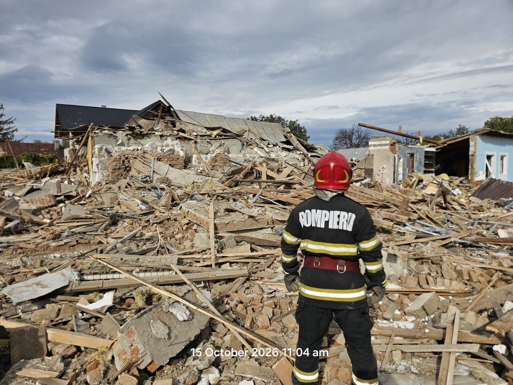 Sihlea, Vrancea: bărbat de 53 de ani rănit grav într-o explozie; două locuințe distruse, șapte afectate