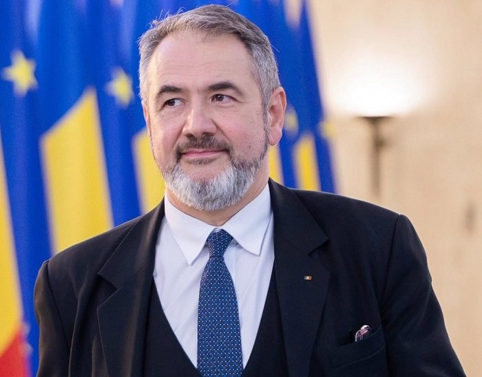 Sorin Costreie vrea mai multă autonomie pentru școli, iar profesorii ar scăpa de o parte din birocrație