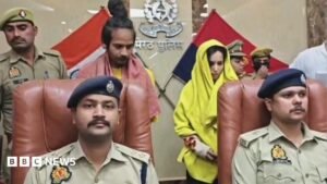 Soț și iubit de origine indiană condamnați la moarte în cazul crimei „din butoiul albastru