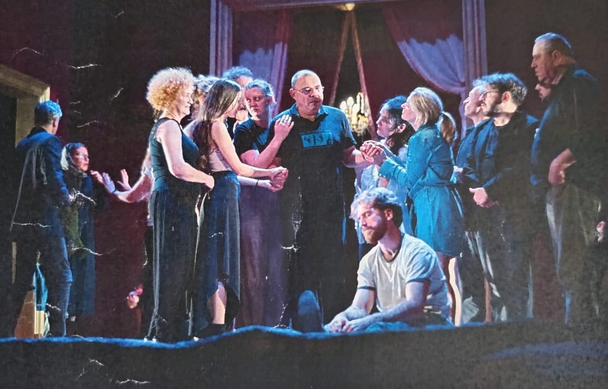 Spectacolul Suflete moarte, după Gogol: o lume în care totul se vinde, până și sufletul