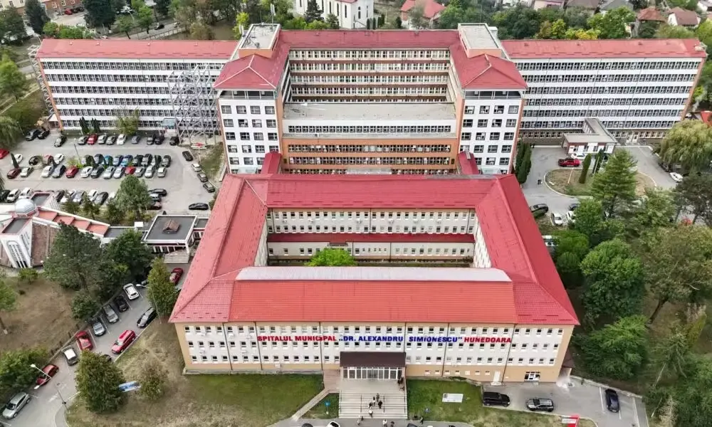 Spitalul din Hunedoara: lucrările de eficientizare au fost deblocate, mai sunt intervenții de făcut