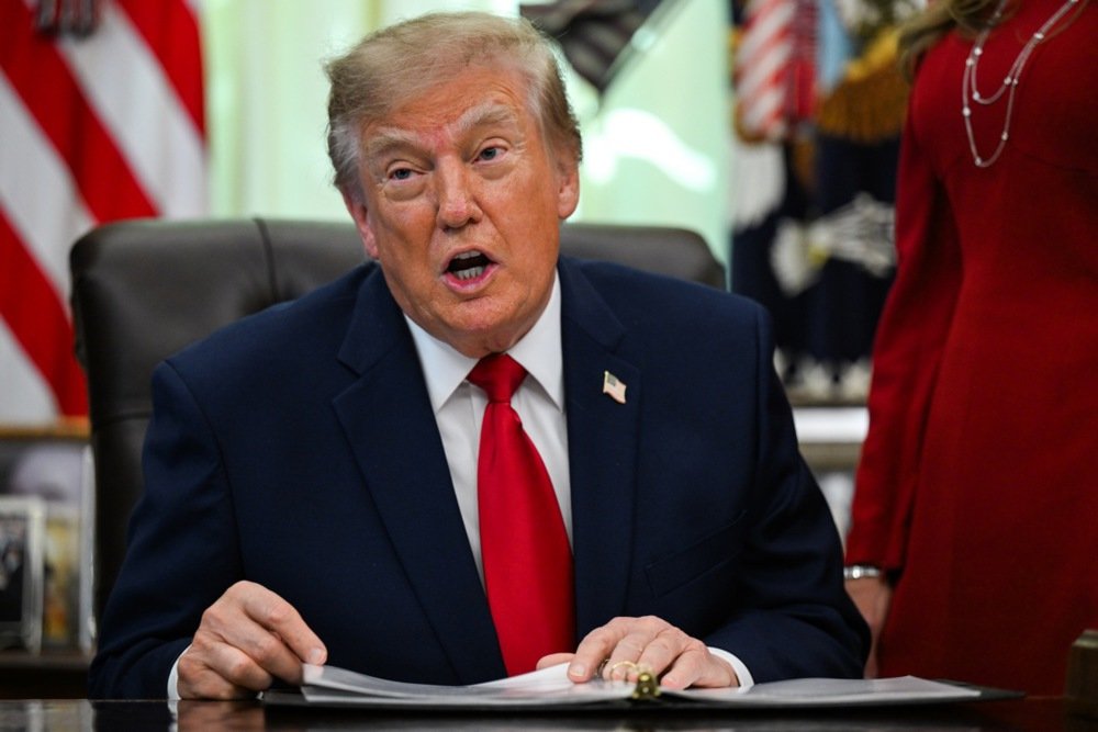 SUA: Donald Trump scutește Rusia de noile sancțiuni adoptate de Congres
