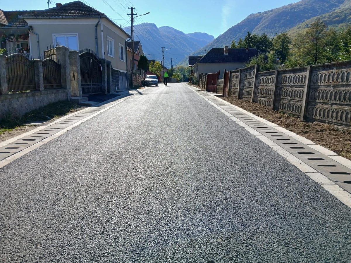 Suseni – Râușor: drumul județean intră în linie dreaptă, lucrările ar putea fi gata mai devreme