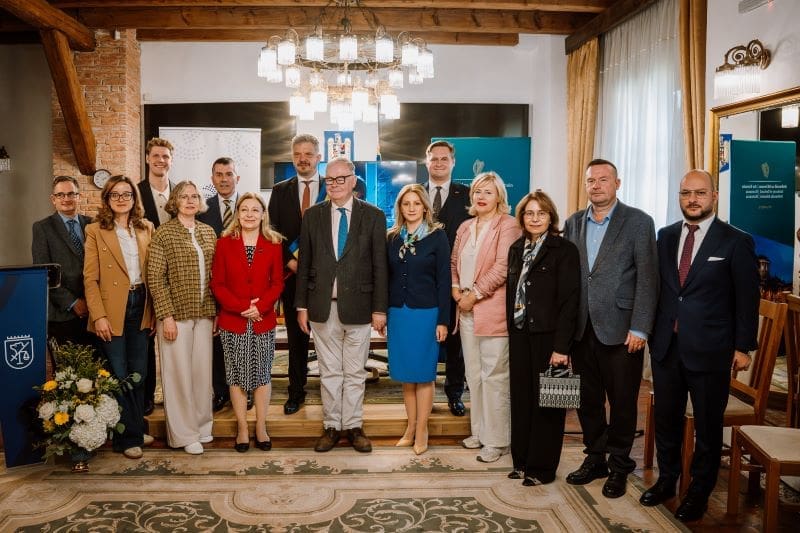 Târgu Mureș a găzduit o întâlnire diplomatică cu ambasadori și consuli