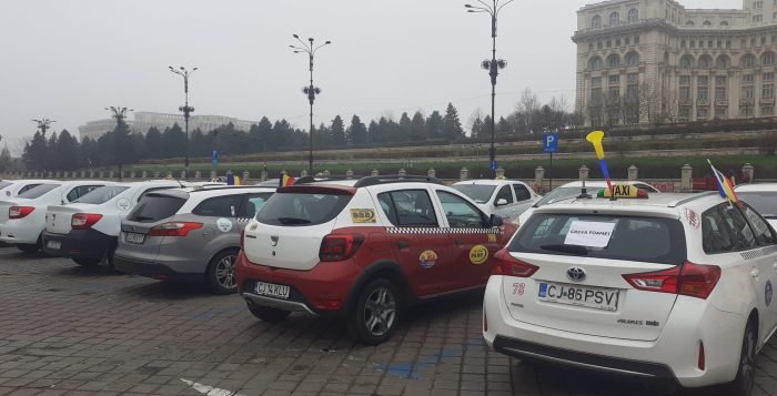 Taximetriștii din Cluj cer tarife mai mari: kilometrul de zi ar putea ajunge la 4,78 lei de la 4,05 lei