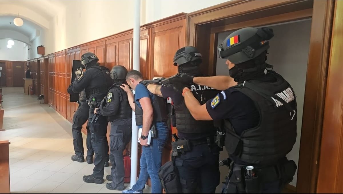 „Te omor!” Polițiști amenințați în județul Satu Mare. Au intervenit trupele speciale