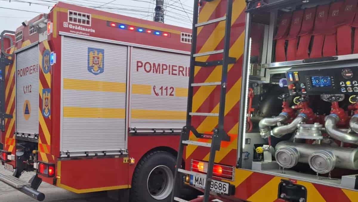 Teiuș: un grajd ar fi fost cuprins de flăcări într-un incendiu izbucnit miercuri dimineață