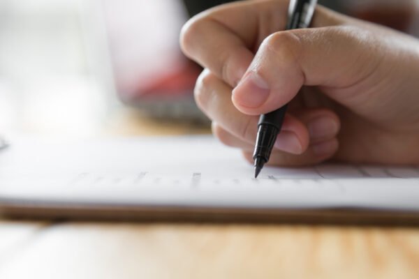 Tezele unice la nivel național ar putea înlocui Evaluarea Națională, notele contând la admiterea la liceu