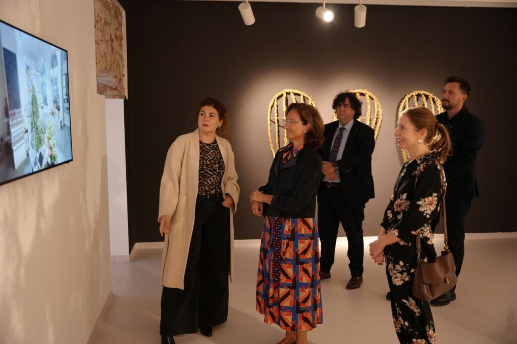 Timișoara: ambasadoarea Austriei, în vizită la Universitatea Politehnica, la Casa Mühle și la ARChA