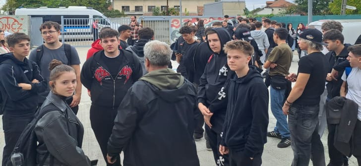 Timișoara: jumătate dintre absolvenții prezenți la bursa locurilor de muncă au plecat cu un job. FOTO