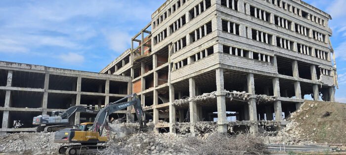 Timișoara: demolarea clădirii de pe Calea Torontalului a fost finalizată, urmează Institutul de Oncologie