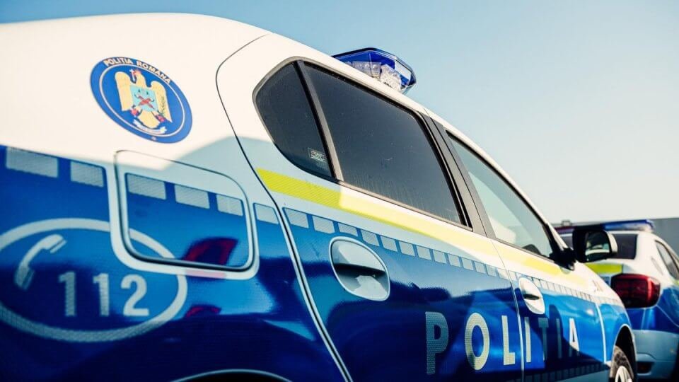 Timișoara: polițist trimis în judecată după ce ar fi oferit informații unor hoți din locuințe