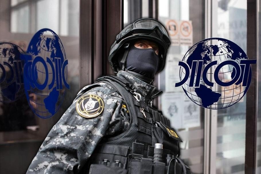 Traficant de substanțe interzise la 62 de ani. Un bărbat și-a făcut propria cultură înainte de pensie
