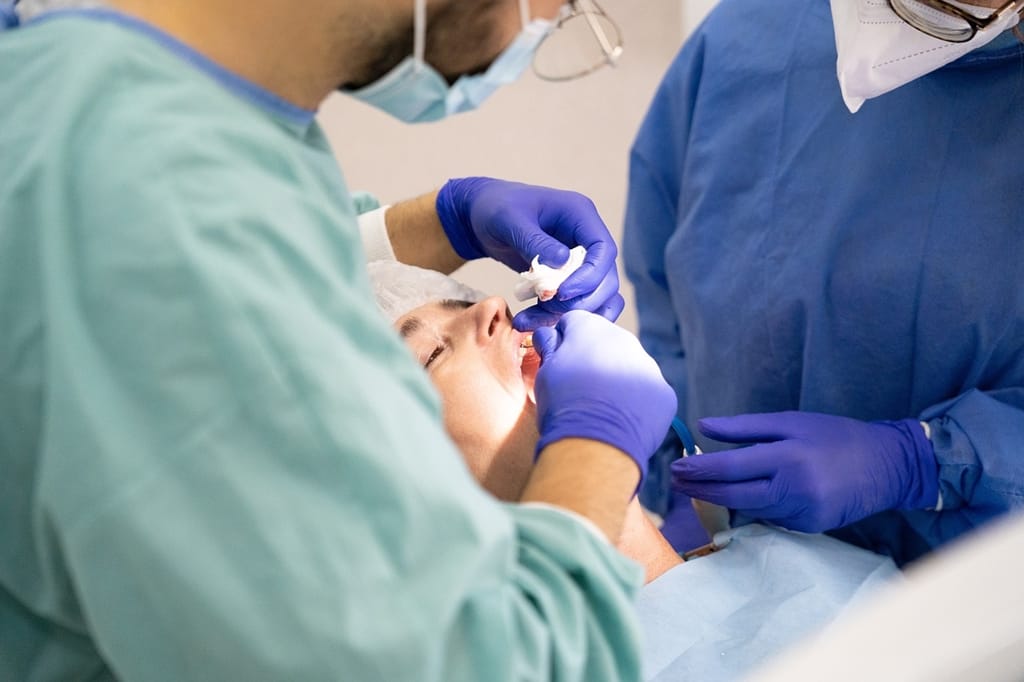 Tratamentele stomatologice ar putea deveni un lux: ce cer medicii de la autorități la Cluj