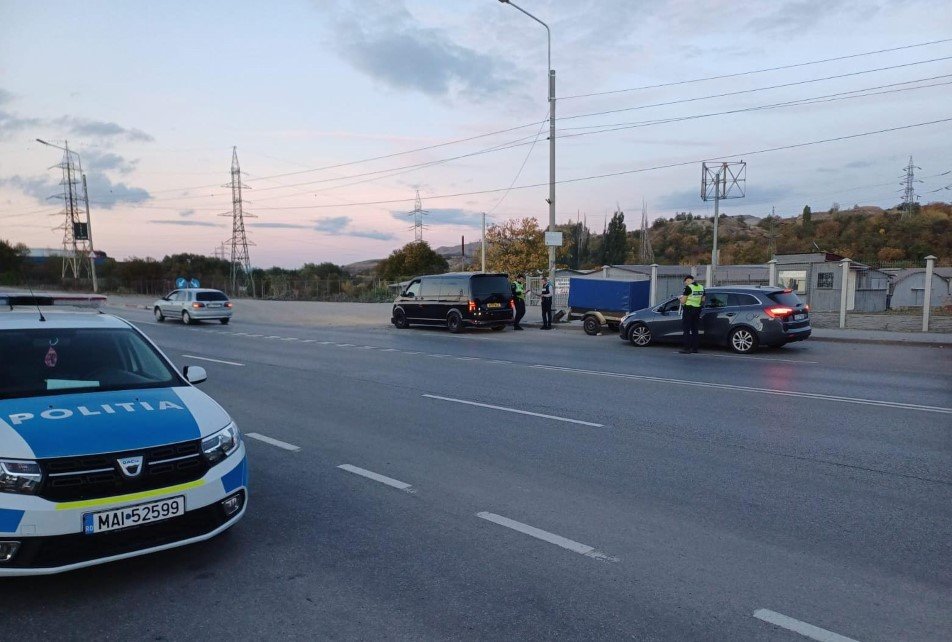 Trei dosare penale în 24 de ore pe șoselele județului: permis suspendat, refuz de recoltare, alcoolemie