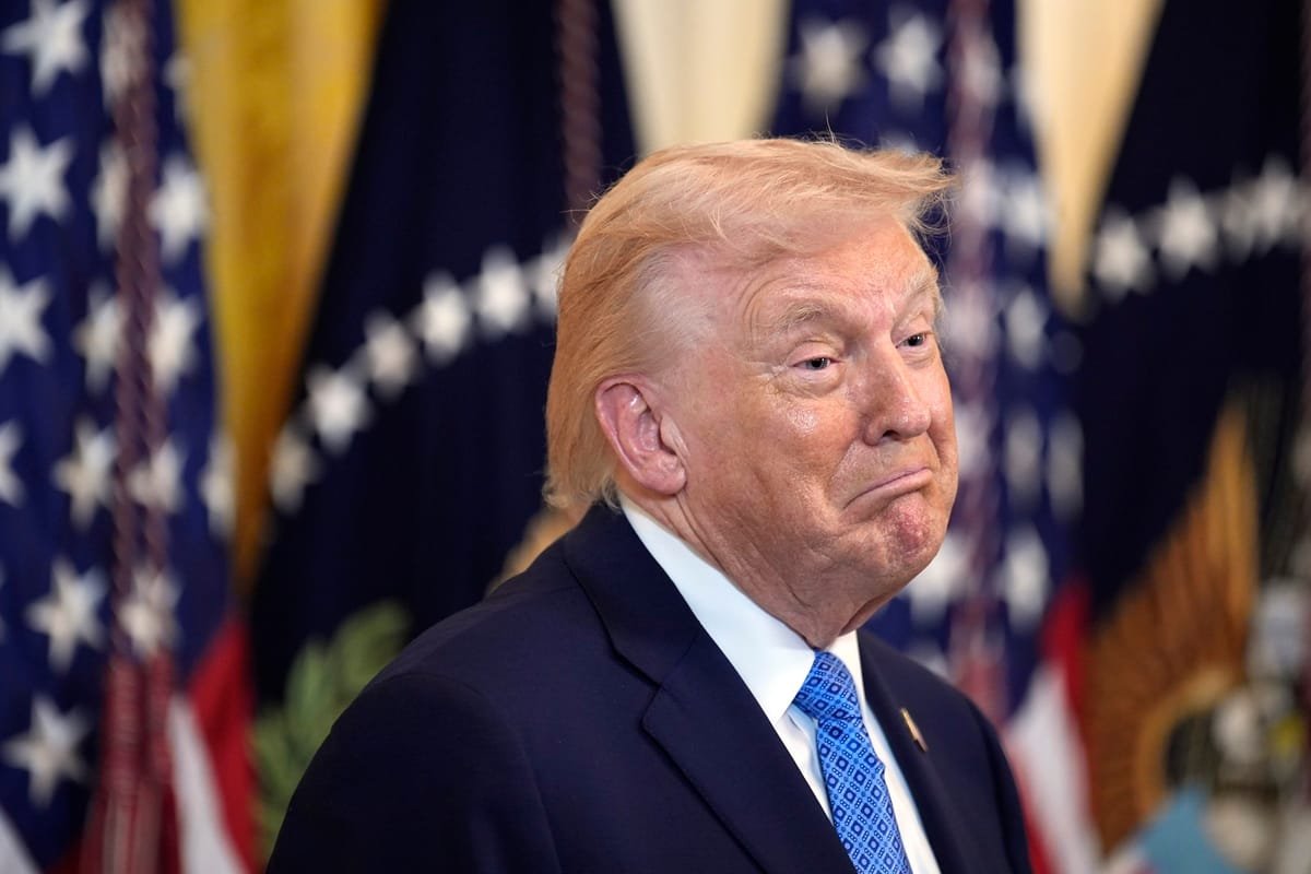 Trump spune că Putin vrea mai mult decât Zelenski un acord de pace, dar evită să critice atacurile Rusiei