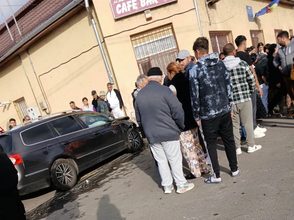Turda: accident cu 3 victime la intersecția străzilor Margaretelor și Câmpiei, după neacordare de prioritate