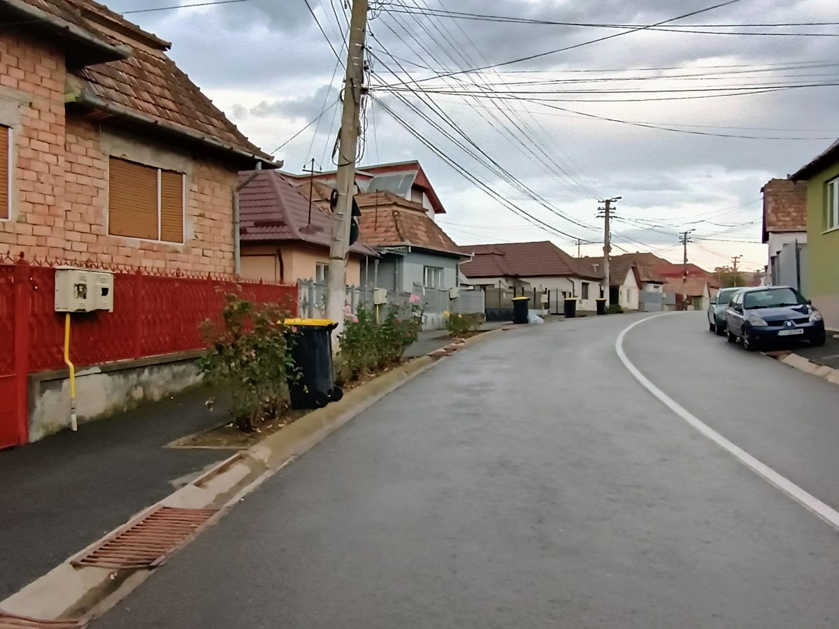 Turda: turdenii lasă tomberoanele pe stradă până le ridică Supercom, care nu respectă graficul