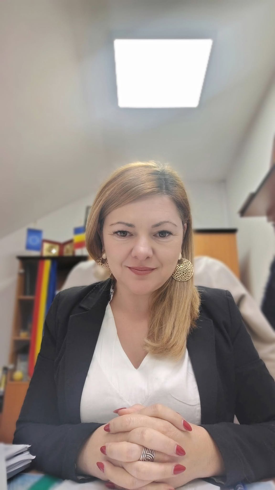 Turnu Roșu: primărița amenințată cu moartea a obținut un ordin de protecție provizoriu
