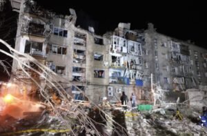 Ucraina: 4 morți și 11 răniți în atacurile rusești cu drone asupra energiei, căilor ferate și locuințelor